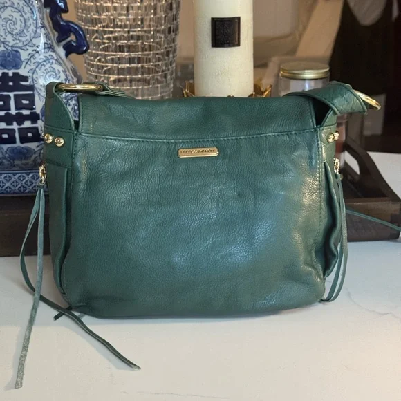 ๐ NWOT REBECCA MINKOFF EMERALD GREEN BELOVED MINI LEATHER CROSSBODY BAG! - Picture 4 of 16